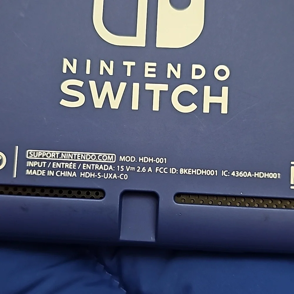 NINTENDO SWITCH - Picture 7 of 9